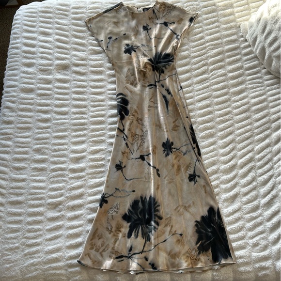Zara Black and Tan Floral Maxi Dress - Picture 3 of 6
